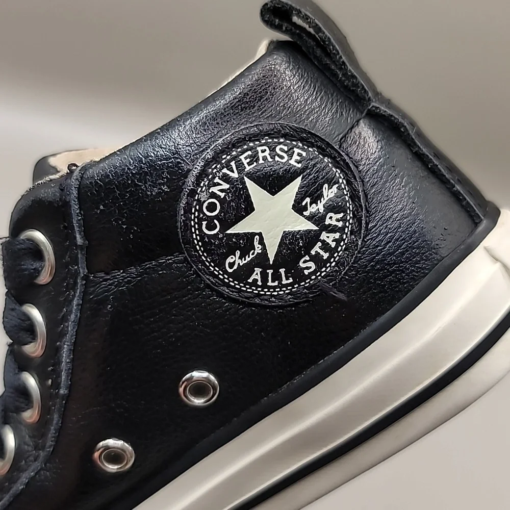 Converse All Star Chuck Taylor Mid Sneakers Junior Kids Size 10.5 Black Leather